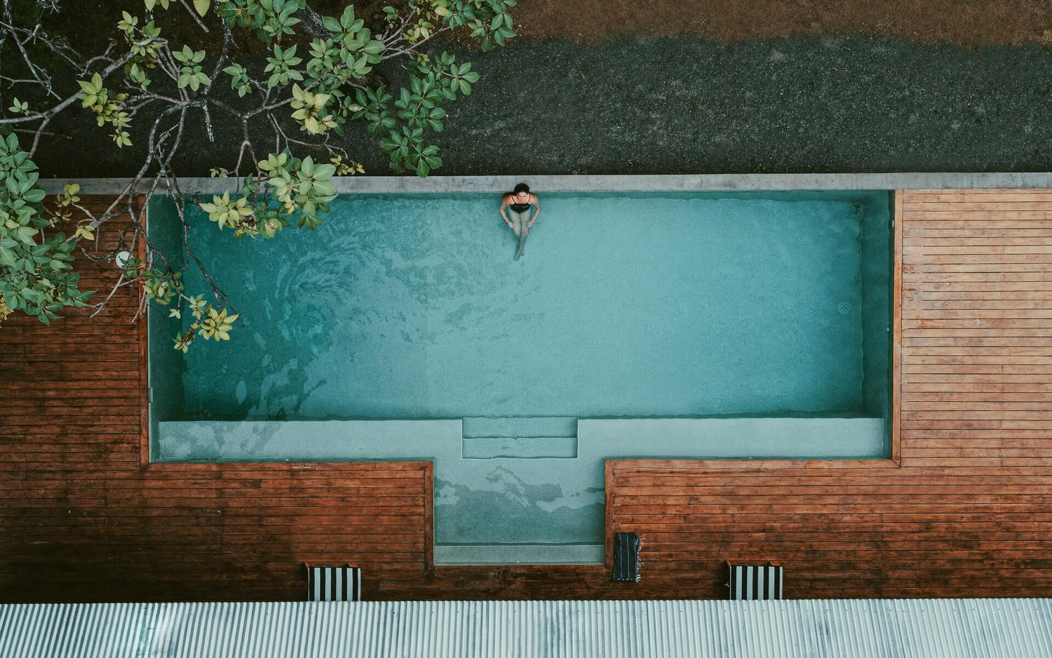 JOVIC BUILDING - Swimming Pool